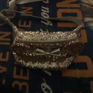 Loungefly x Lasr Disney Minnie Fanny Pack